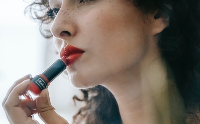Woman lipstick Photo by Sam Lion on Pexels 1