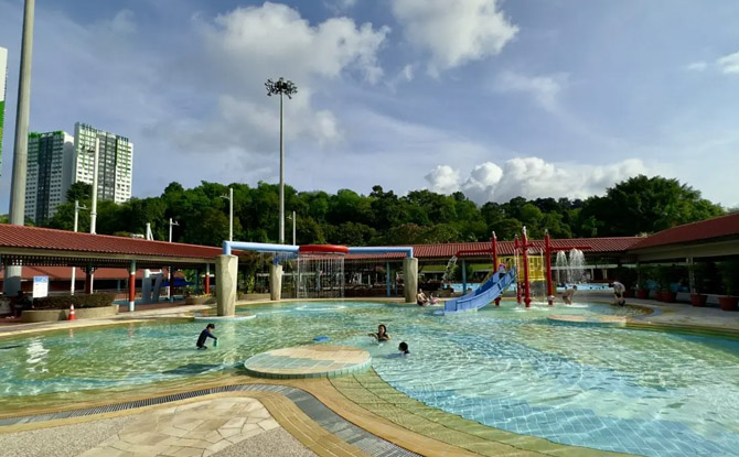 Best Public Swimming Pools With Slides & Water Play For Kids 15 Woodlands Swimming pool