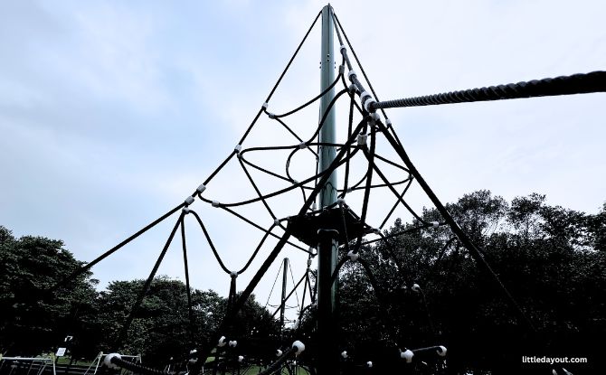 Woodlands Waterfront: Sea, Land, Sky & Playground At The Park 10 climbing rope pyramid