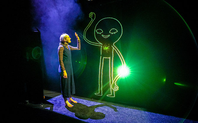 ZOOOM is a captivating children’s theatre production