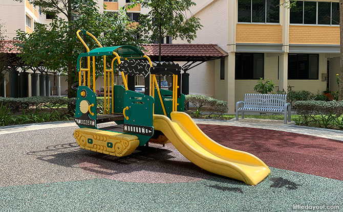 Bulldozer Playground in Simei