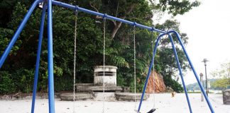 Labrador Park Playground: Play By the Bunker