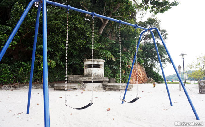 Labrador Park Playground: Play By the Bunker