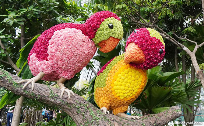 Jewel Changi Airport: New Lifestyle Destination With World's Largest Indoor Waterfall 5 Topiary Garden, Jewel Changi Airport.