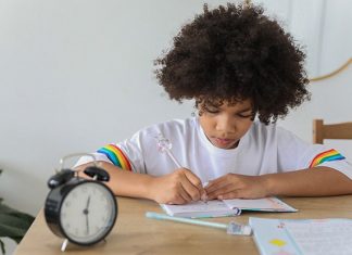Bite-Sized Parenting: 9 Ways To Teach Kids To Manage Time Bite-Sized Parenting: 9 Ways To Teach Kids To Manage Time