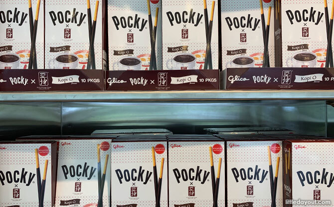 Kopi-O Pocky at Ya Kun