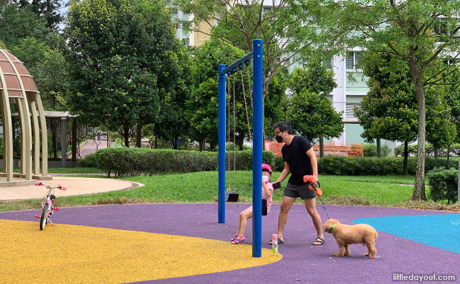 Swings at Firefly Park, Clementi 