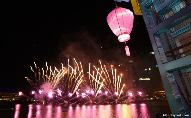 River Hongbao Fireworks