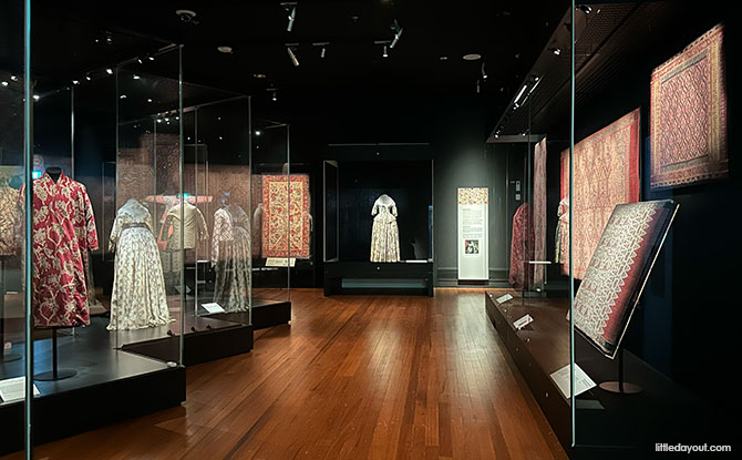 Asian Civilisations Museum: At The Crossroads Of Asia 15 Textiles Gallery
