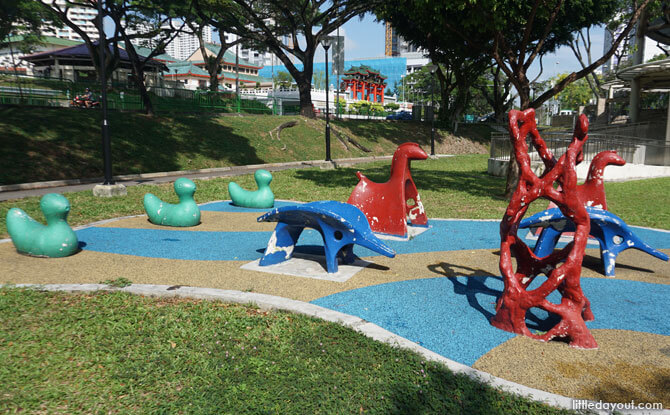 Old school animal sculptures at Toa Payoh Lorong 7 Park