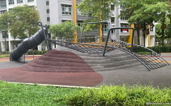 Sengkang Compassvale Climbing Net Crater Playground