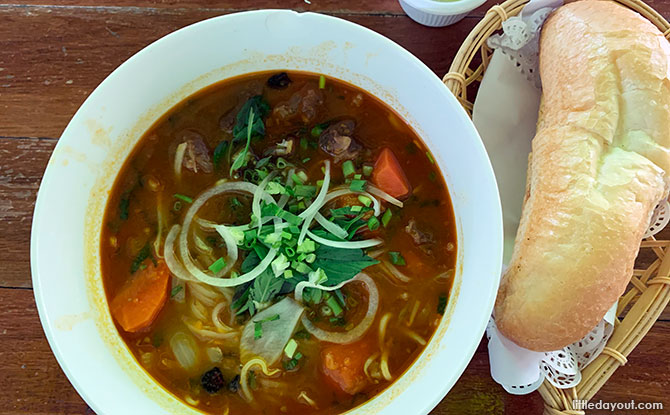 Stew Beef with Toast Bread