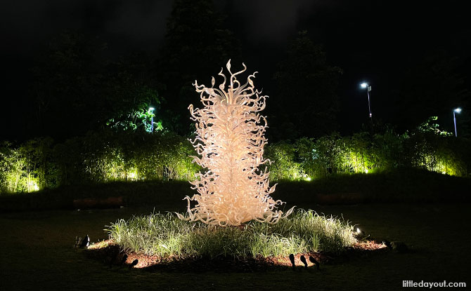 Must-See Exhibits At Dale Chihuly: Glass In Bloom At Gardens By The Bay 8 Palazzo Ducale Tower