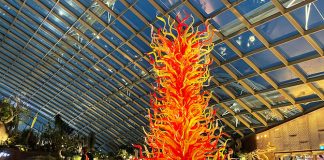 Must-See Exhibits At Dale Chihuly: Glass In Bloom At Gardens By The Bay