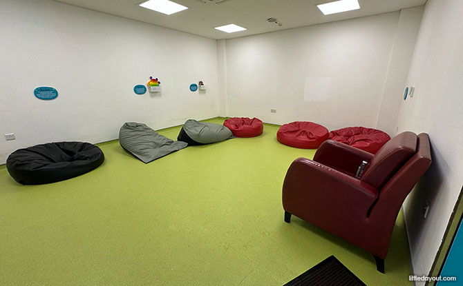 quiet room for kids within Bird Paradise