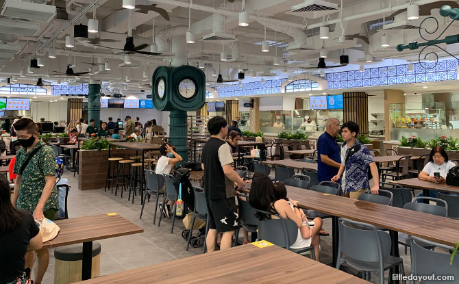 Food court at Bird Paradise