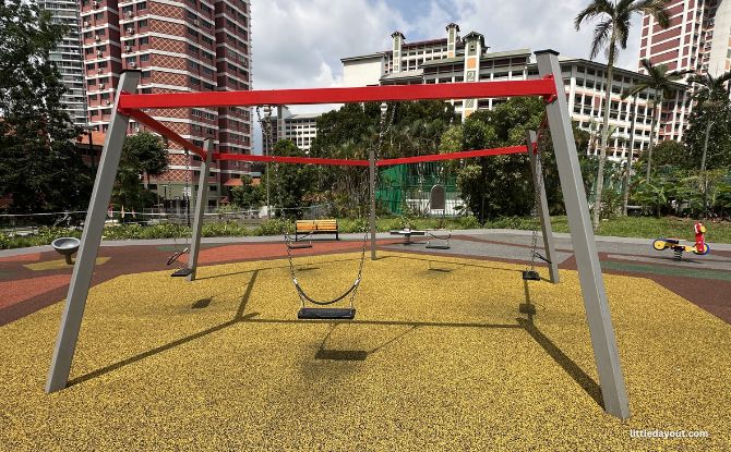 Bishan North Neighbourhood Park: New Swings At The Oval 5 pentagonal swing set