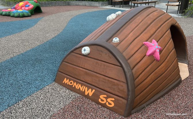 Bishan Ridges Playground: Search For The SS Minnow 3 SS Minnow life boat playground