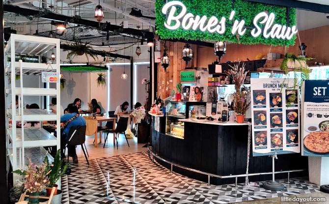 Visit Bones ‘n Slaw and Enjoy Blissful Views and Good Food