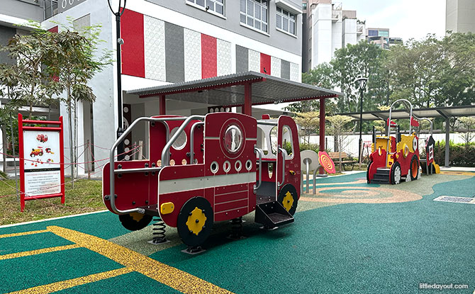 toddler-friendly playground at Boon Lay Glade