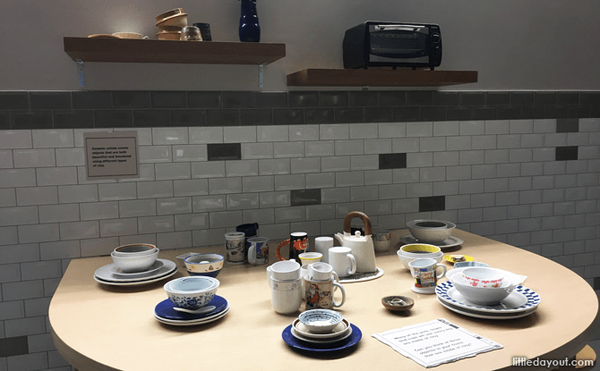 Display of commonly used ceramics