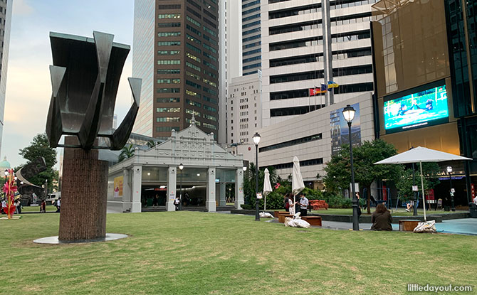 Raffles Place Park: City Space Amidst Skyscrappers