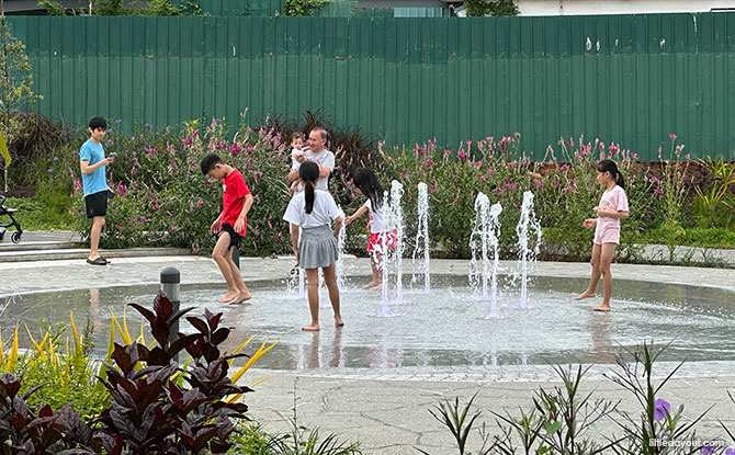 Canberra Cove: Bukit Canberra's Water Play Area & Wading Pool At Canberra Cove: Bukit Canberra's Water Play Area & Wading Pool At