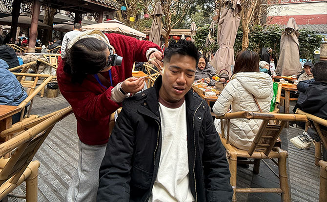 Chengdu With Kids: 8D7N Family-Friendly Holiday – More Than Just Pandas 16 People’s Park ear cleaning