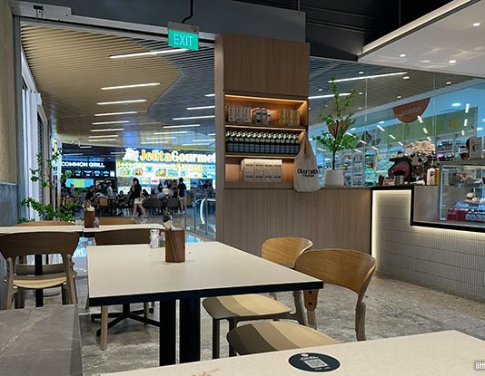 Craftsmen Coffee Review: Chill Cafe With Food & Brews