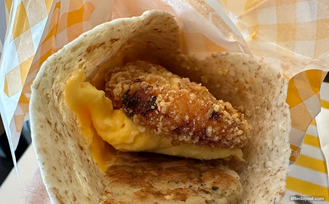 Crispy Mac ‘N Cheesy Wrap at McDonald's Singapore Review