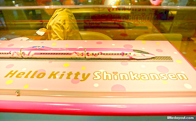 Hello Kitty Shinkansen Marche, a merchandise shop
