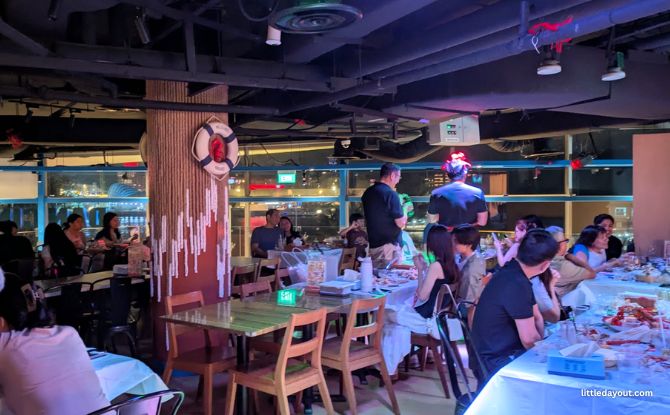 Dancing Crab Review: Enjoy Seafood Right Next To Sentosa 9 Our Experience at Dancing Crab VivoCity