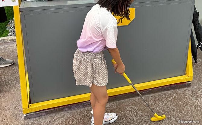 Mini Golf Tee Off at Dino Putt