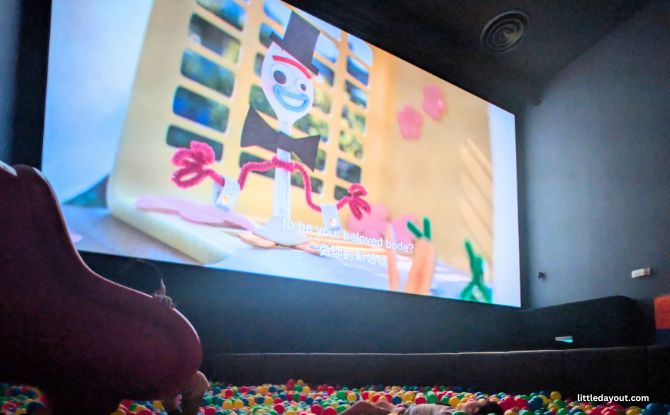 Dreamers @ Shaw JEM: Movie Theatre With Playground & Bean Bags Is A Dream Come True For Families 4 Shaw's Dreamers Hall: A Place for Families to Relax