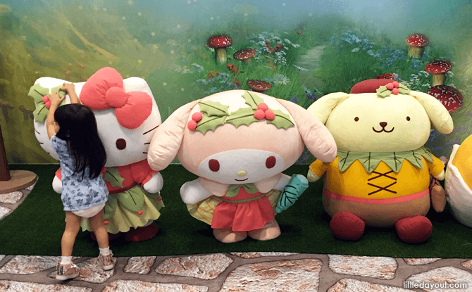 Meet Hello Kitty and Friends at Changi Airport during the November / December holidays 2017