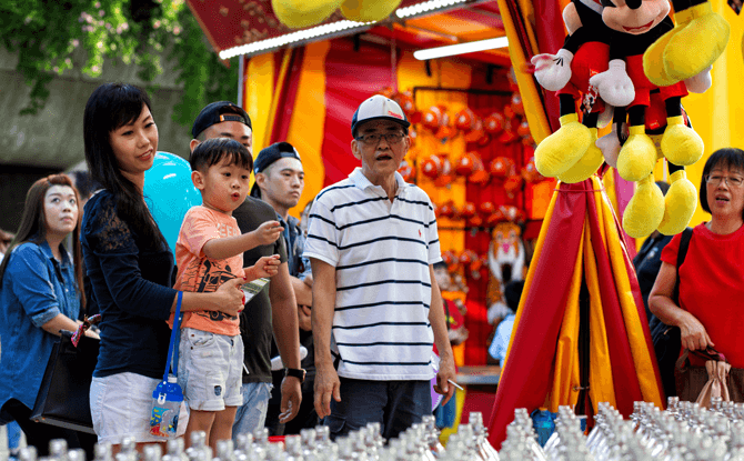 Carnival Games at Christmas Wonderland