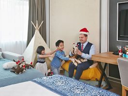 Orchard Hotel Launches Otter-Themed Family Staycation Package