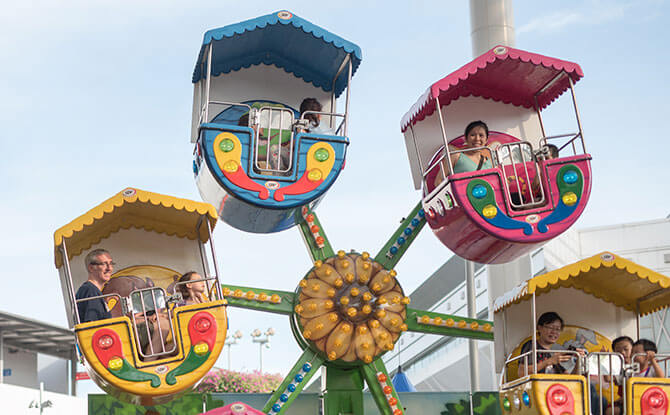 Carnival Rides, Game Booths & Performances at The Giving Family Festival 2018