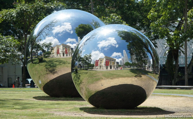 Reflection of the Asian Civilisations Museum