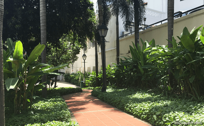 Shaded walkways at Ann Siang Hill Park