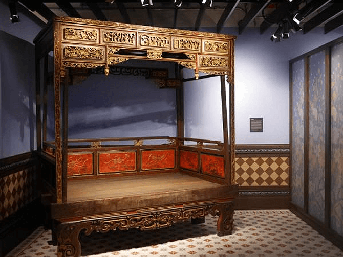 Peranakan Wedding Bed