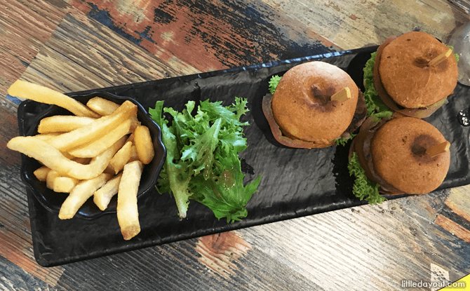 Burgers at Fusion Spoon, Singapore Botanic Gardens