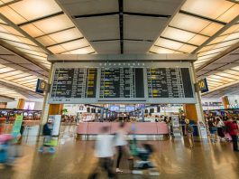 e-changi-airport-board