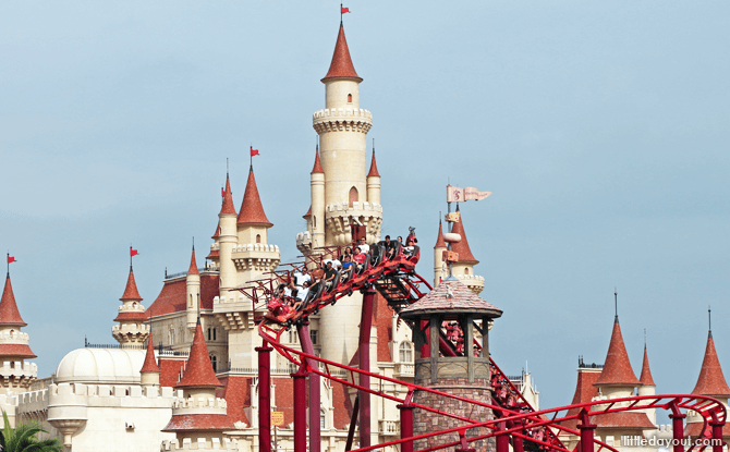 Enchanted Airways Ride - Junior Rollercoaster, Universal Studios Singapore