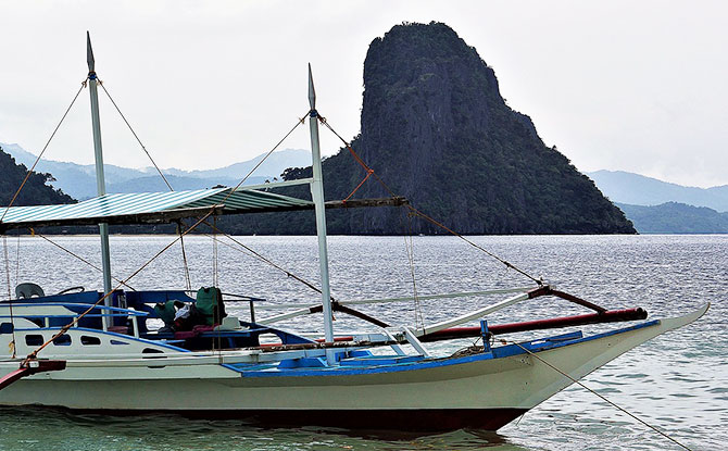 Island hopping at El Nido