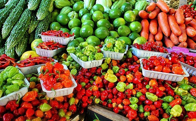 e-farmers-market-1329008_1280 8 Group Buys To Join To Save Money Groceries