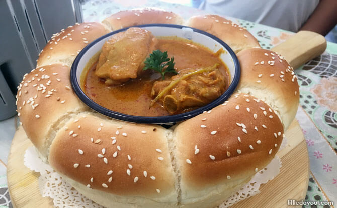 Flower Bread with Curry Chicken