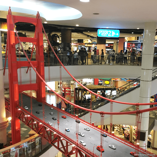 Golden Gate Bridge model at Terminal 21