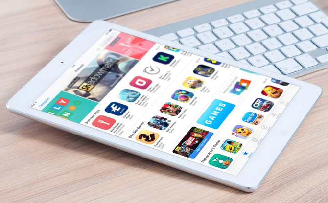 5 Things Parents Can Teach Their Kids To Stay Safe Online e-imac-606765_1920
