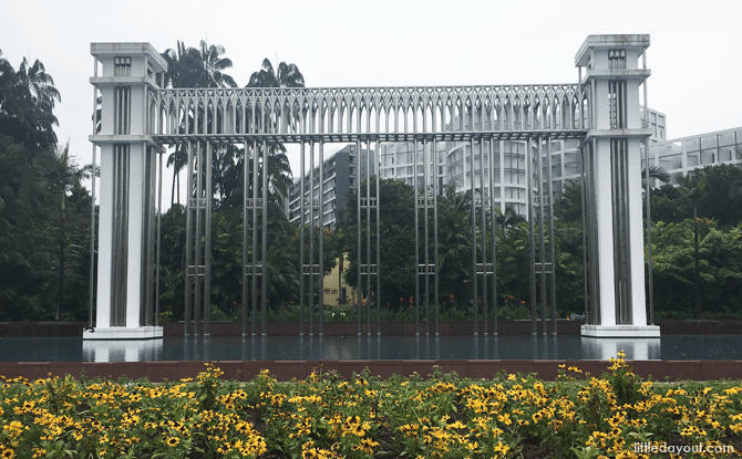 Festival Arch, Istana Park